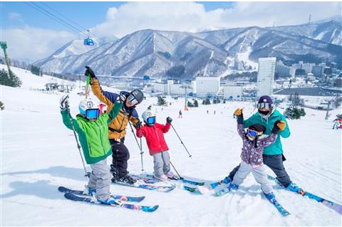 苗場プリンスホテルでスキーをお楽しみ♪